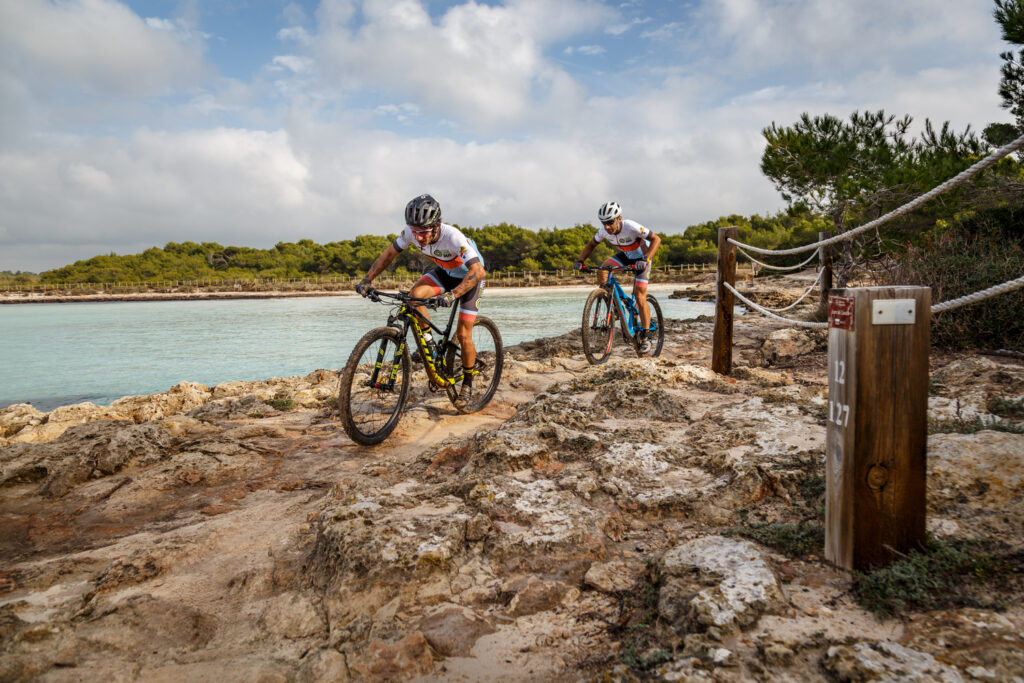 En direcció a la Punta des Governador, després de Platges de Son Saura (Foto: Camí de Cavalls 360º).